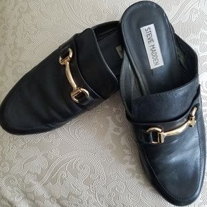 Steve Madden slip on black shoes